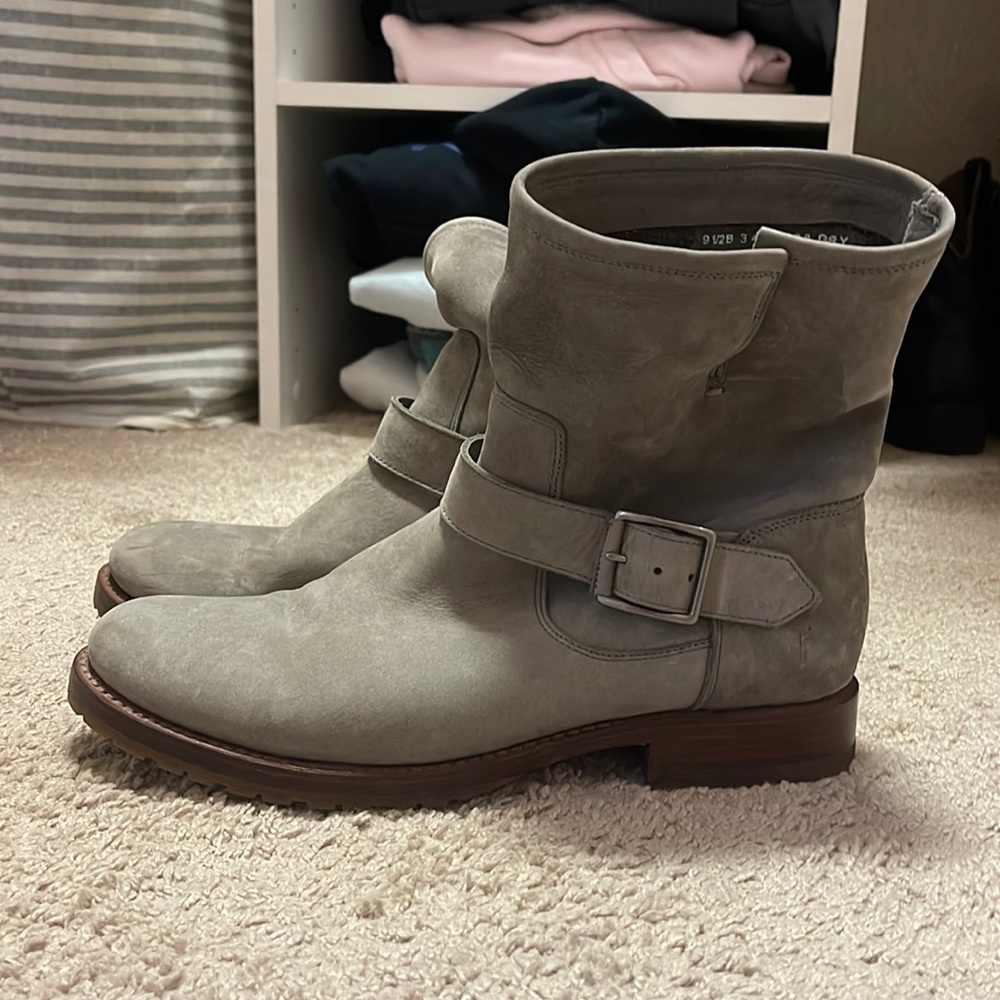 COPY - The cutest Frye Boots! Size 9.5